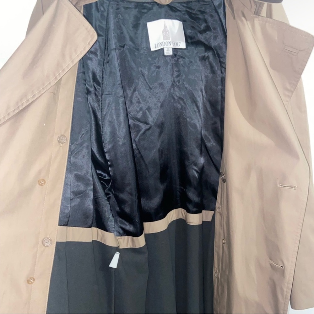 London Fog Trenchcoat - Picture 8 of 14